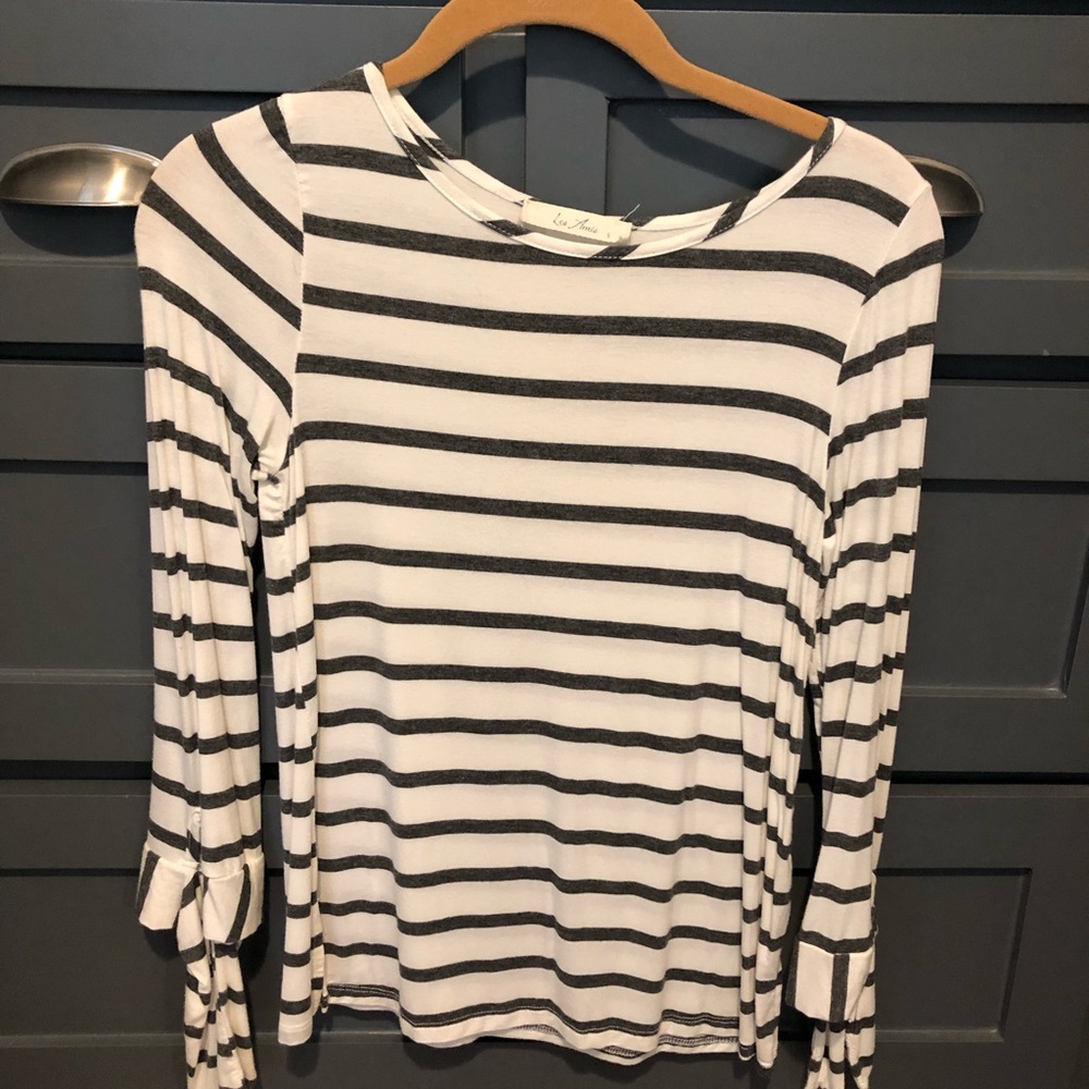Les Amis ivory/grey stripe top.